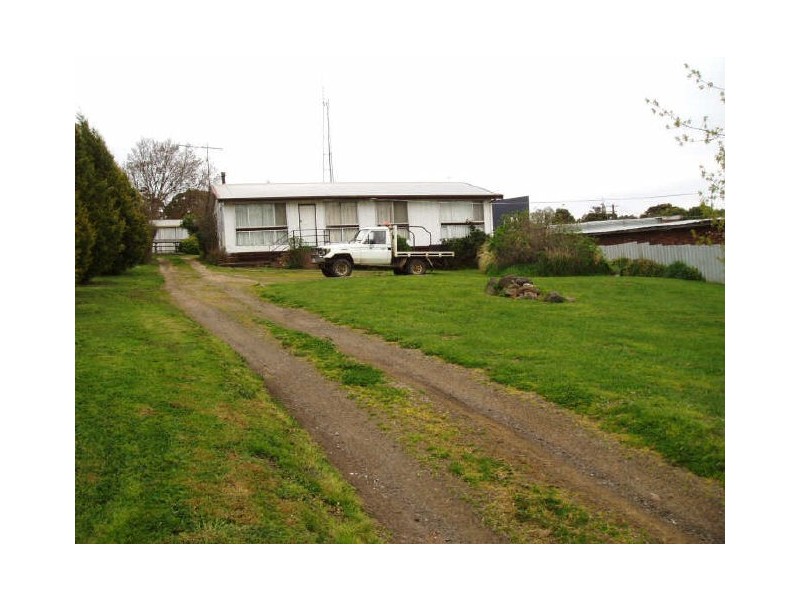 25 White Street, Kilmore VIC 3764