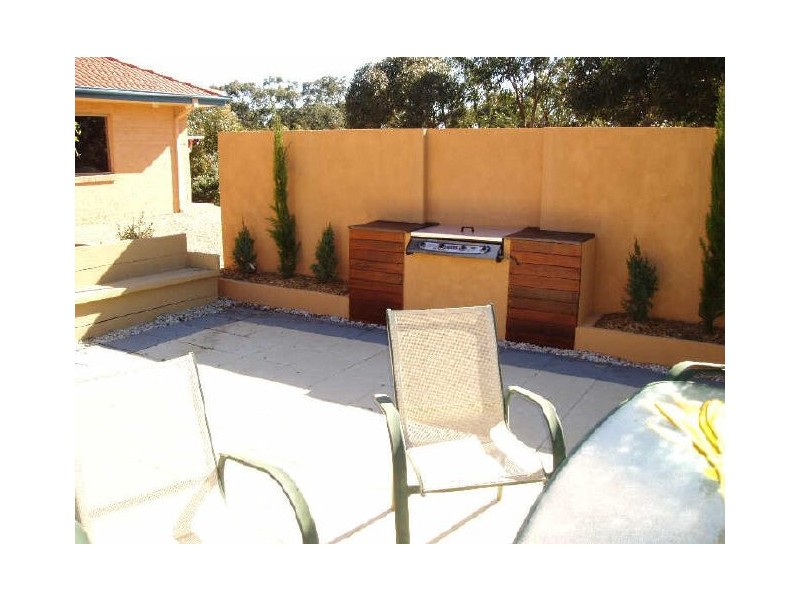 4 Arno Court, Hidden Valley VIC 3756