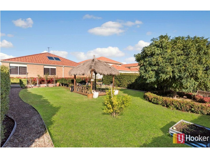 56 St Andrews Close, Hidden Valley VIC 3756