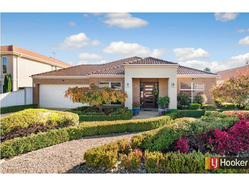 56 St Andrews Close, Hidden Valley VIC 3756