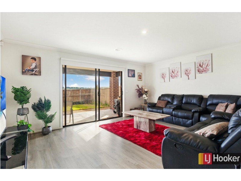 55 Cascade Drive, Beveridge VIC 3753
