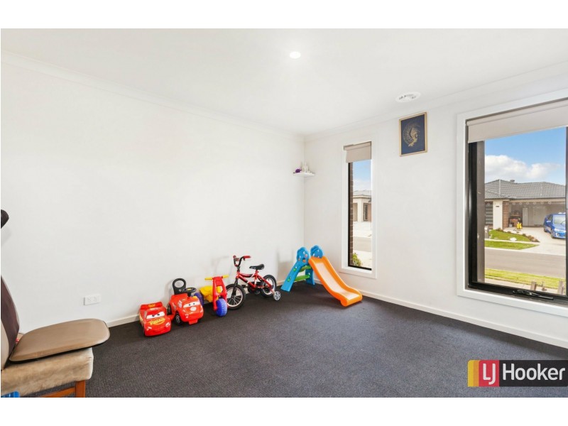 55 Cascade Drive, Beveridge VIC 3753