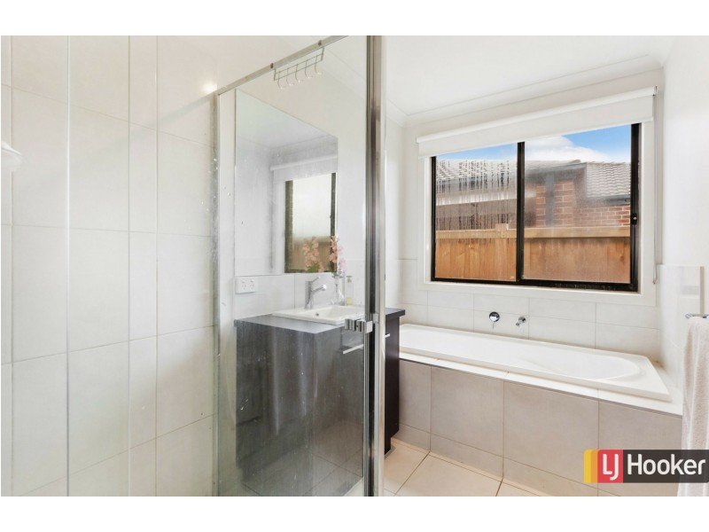 55 Cascade Drive, Beveridge VIC 3753