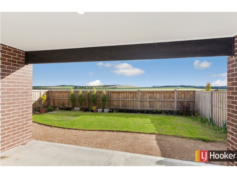 55 Cascade Drive, Beveridge VIC 3753