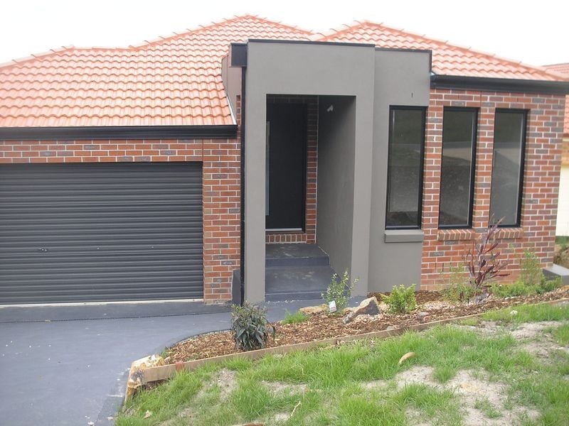 3 Siena Way, Hidden Valley VIC 3756