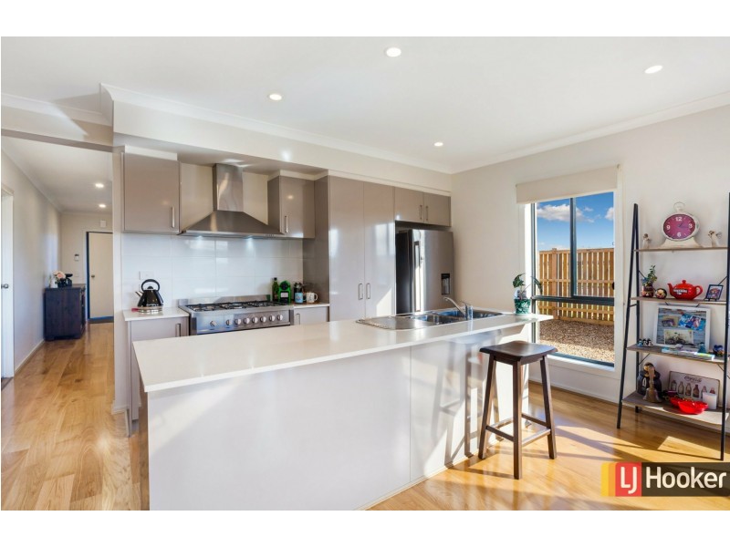 60 Bridgewater Parkway, Wallan VIC 3756