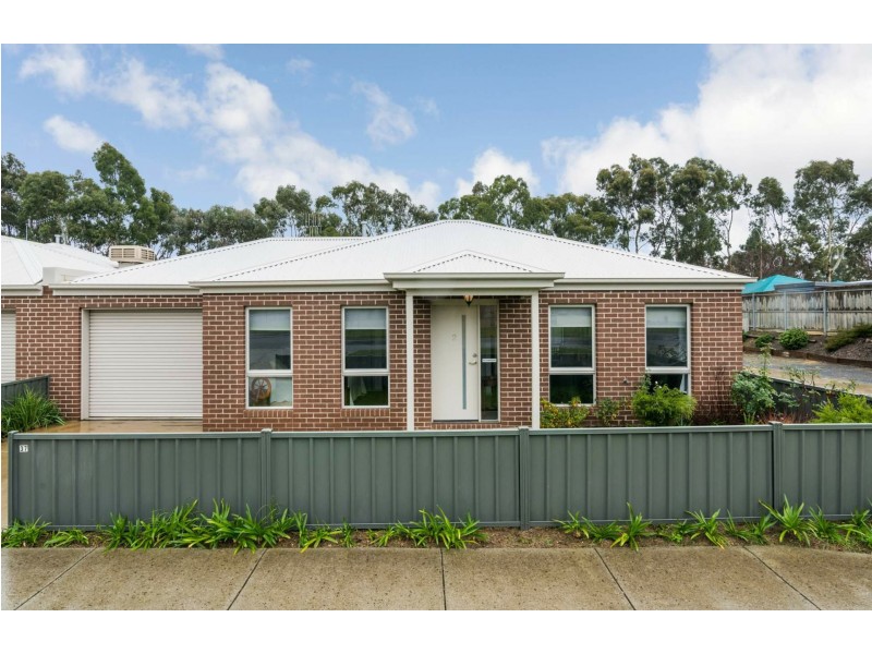 Unit 2/37 Ferguson Street, Broadford VIC 3658