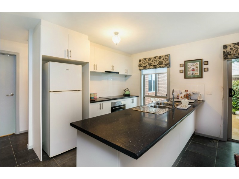 Unit 2/37 Ferguson Street, Broadford VIC 3658