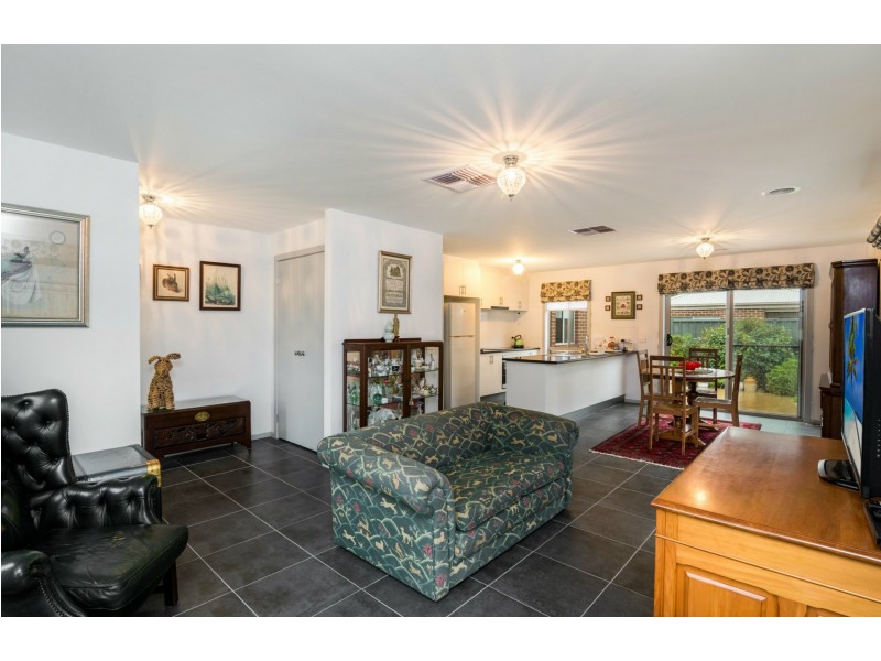 Unit 2/37 Ferguson Street, Broadford VIC 3658