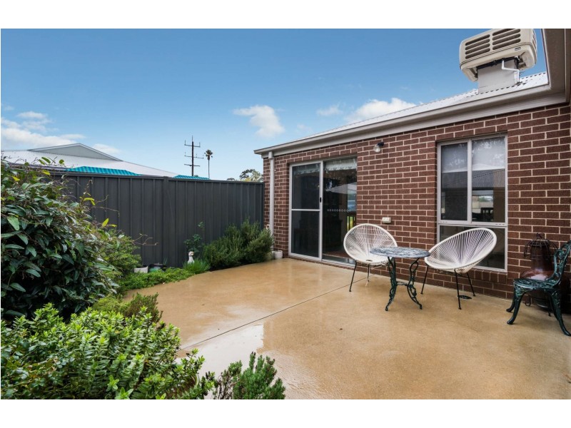 Unit 2/37 Ferguson Street, Broadford VIC 3658