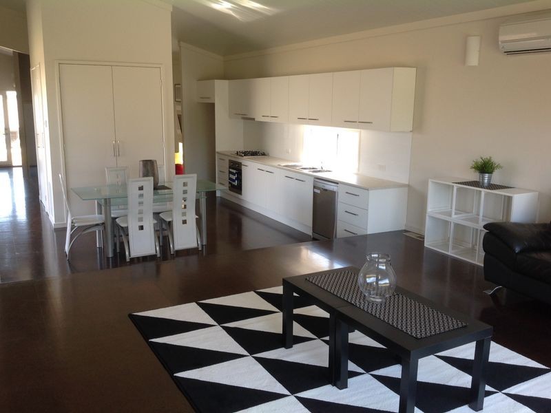 22 Spring Ridge Boulevard, Wallan VIC 3756