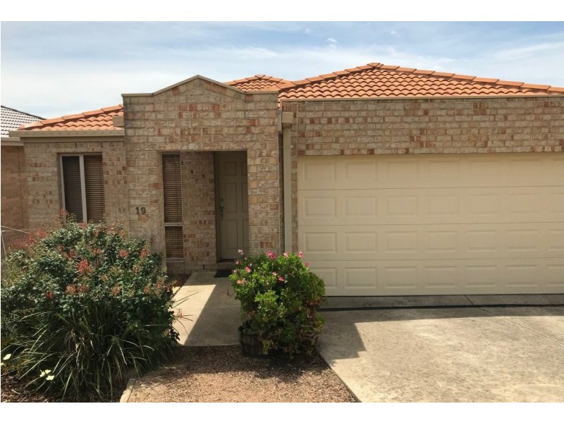 19 Siena Way, Hidden Valley VIC 3756