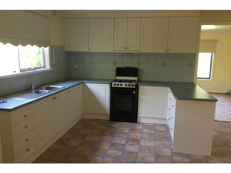 13 Knox Court, Wandong VIC 3758