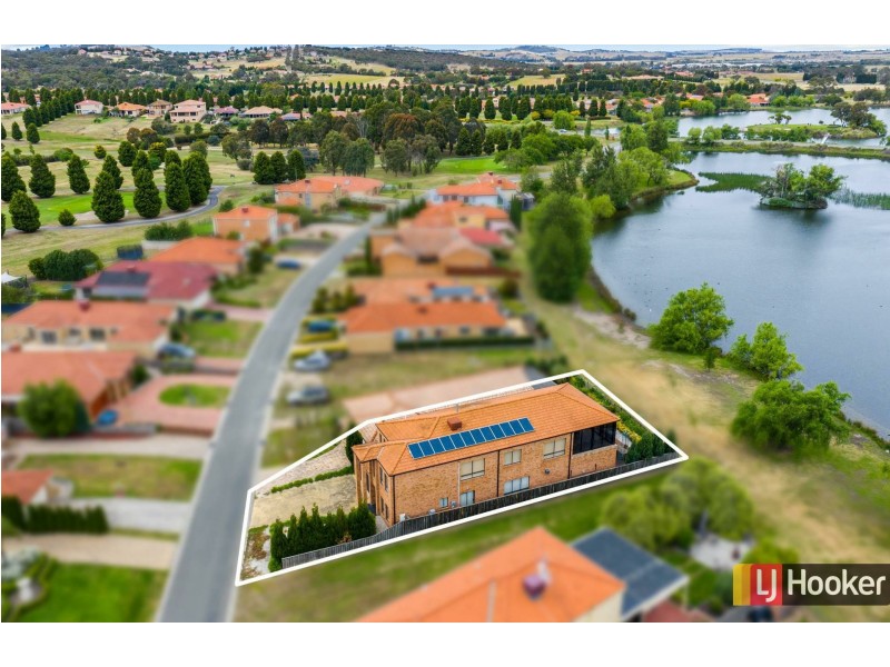 31 Lakeside Drive, Hidden Valley VIC 3756