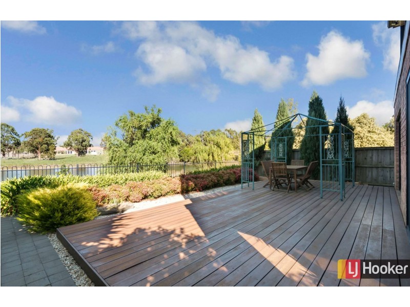 31 Lakeside Drive, Hidden Valley VIC 3756