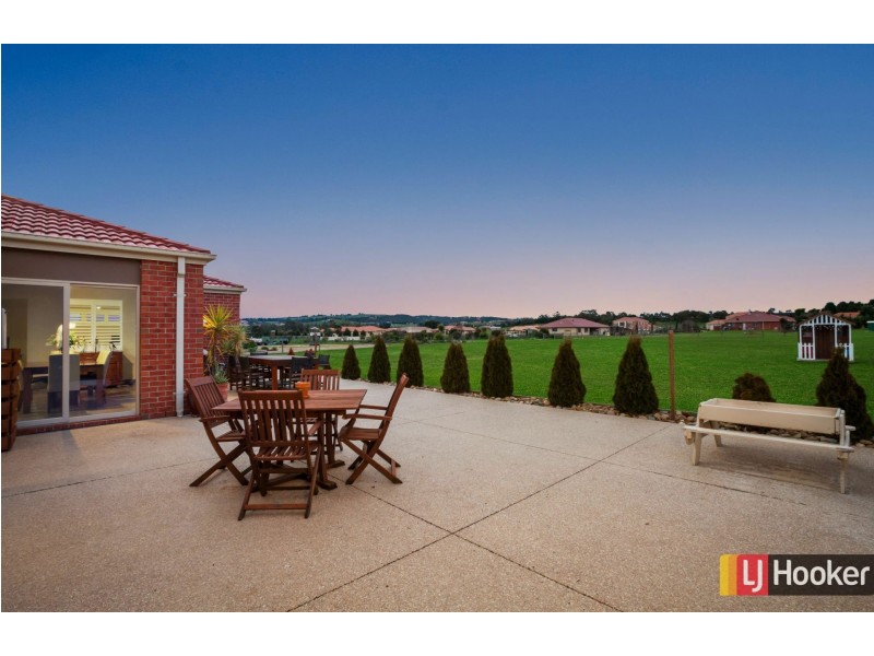 16 Cavallo Crescent, Hidden Valley VIC 3756