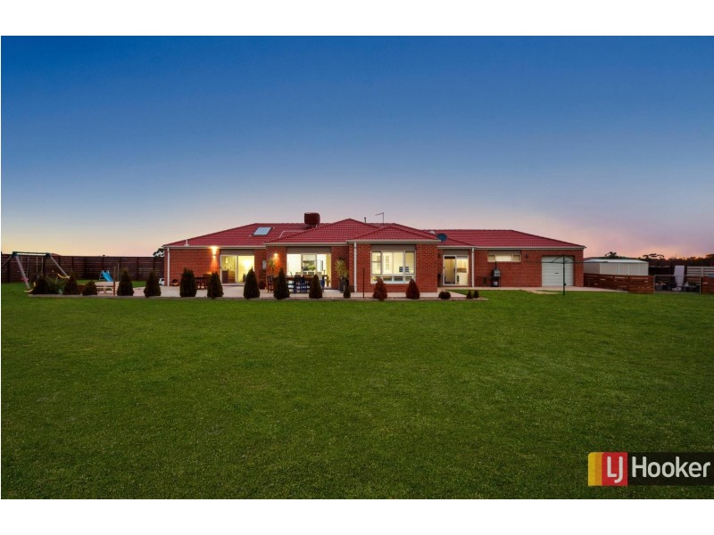 16 Cavallo Crescent, Hidden Valley VIC 3756