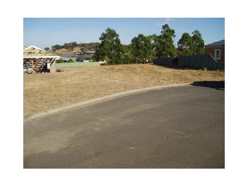 9 Golden Elm Court, Kilmore VIC 3764