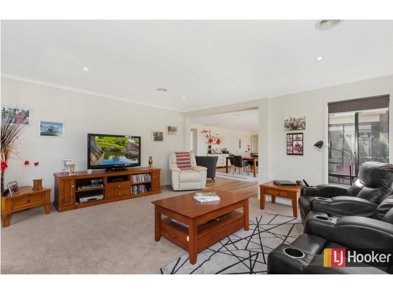 1 The Heights, Hidden Valley VIC 3756