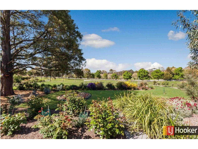 1 The Heights, Hidden Valley VIC 3756