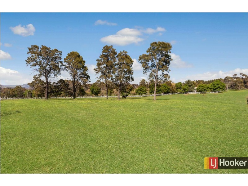 1 The Heights, Hidden Valley VIC 3756