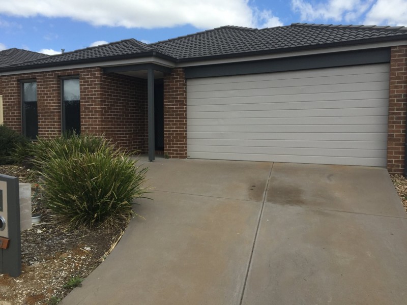 19 Pauline Way, Kilmore VIC 3764