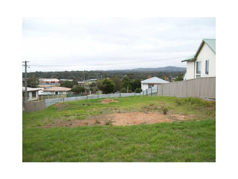 1 Heywood Cresent, Seymour VIC 3660