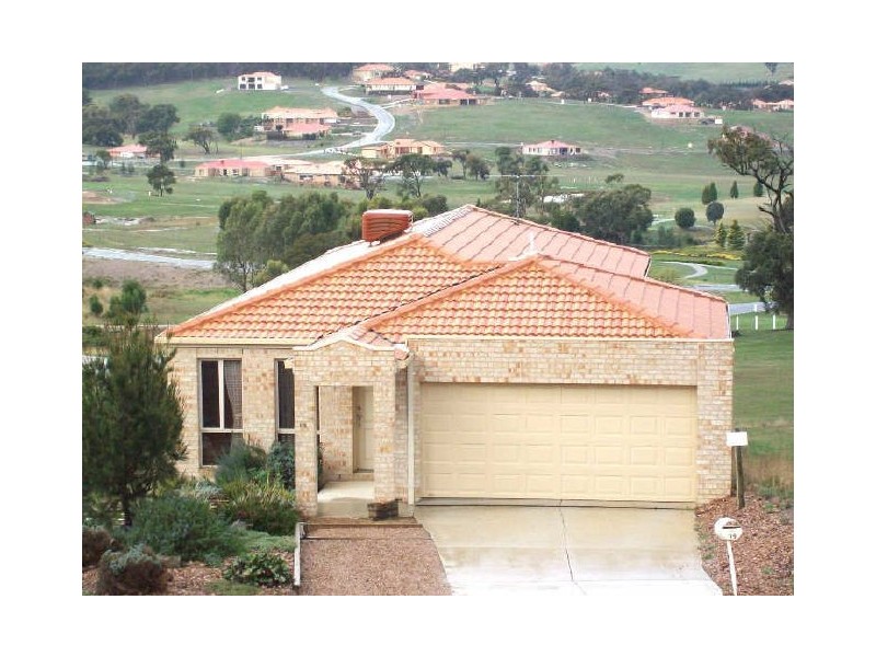 19 Siena Way, Hidden Valley VIC 3756