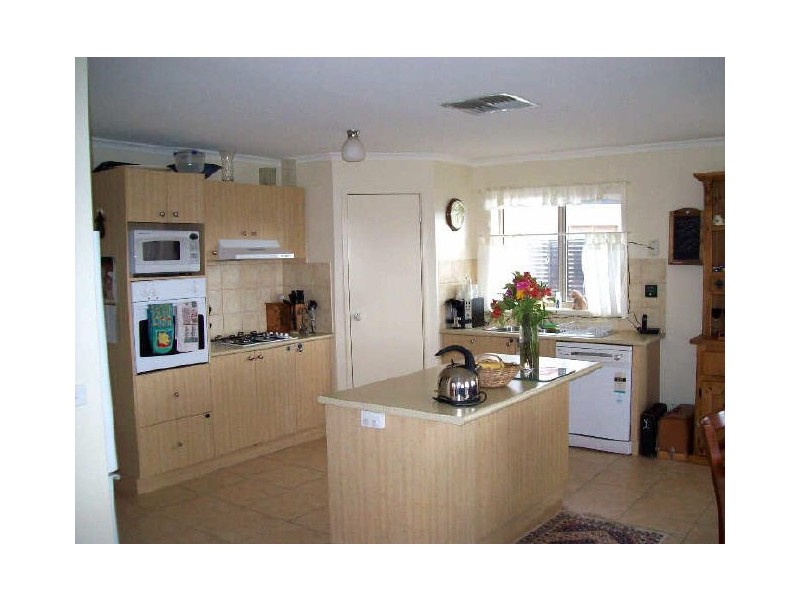 19 Siena Way, Hidden Valley VIC 3756