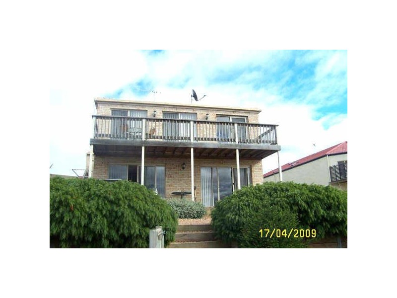 19 Siena Way, Hidden Valley VIC 3756