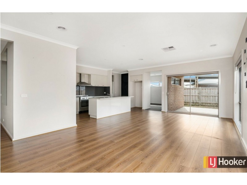 3 Angel Way, Beveridge VIC 3753