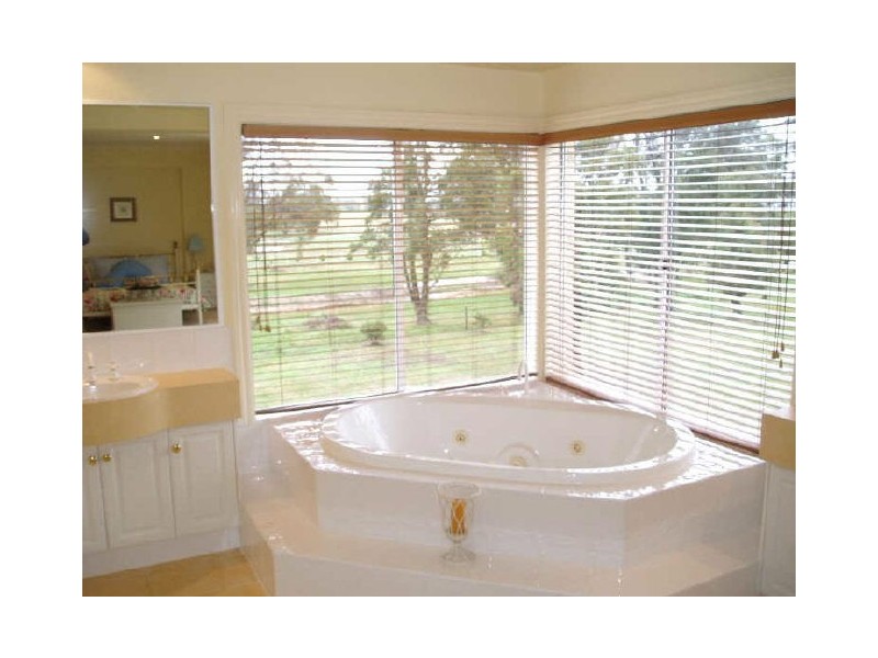 Hidden Valley VIC 3756