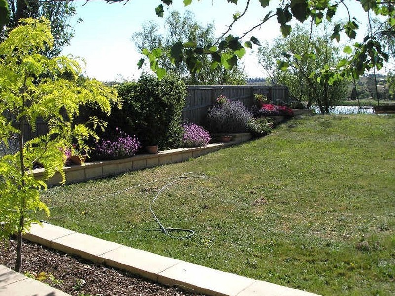 58 Augusta Way, Hidden Valley VIC 3756
