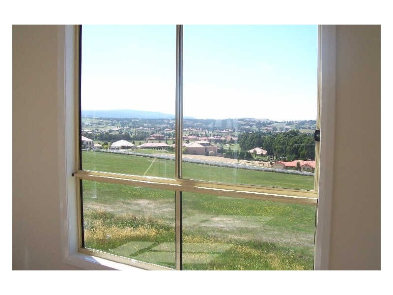 57 Siena Way, Hidden Valley VIC 3756