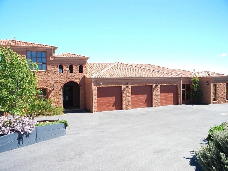 13 Eastern Ridge, Hidden Valley VIC 3756