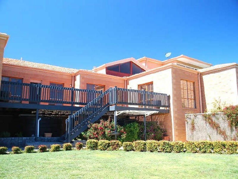 13 Eastern Ridge, Hidden Valley VIC 3756