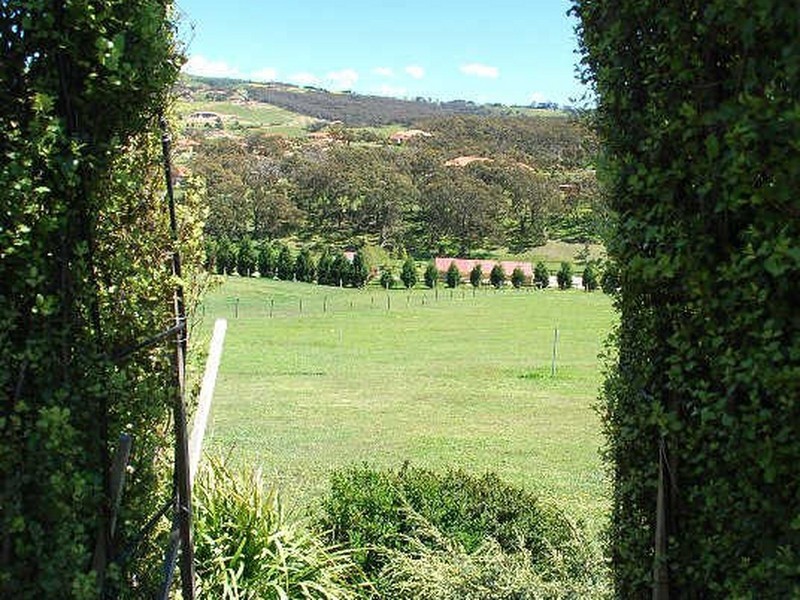 13 Eastern Ridge, Hidden Valley VIC 3756
