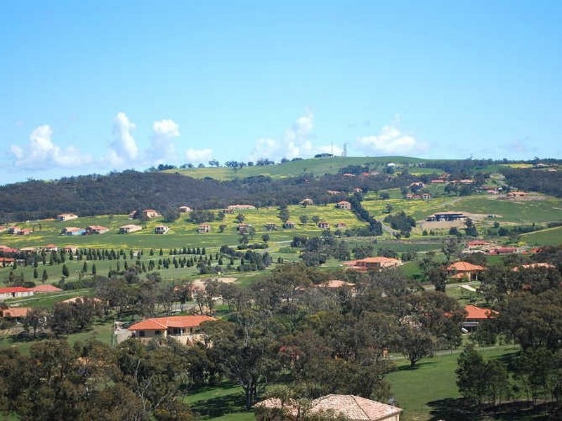 13 Eastern Ridge, Hidden Valley VIC 3756