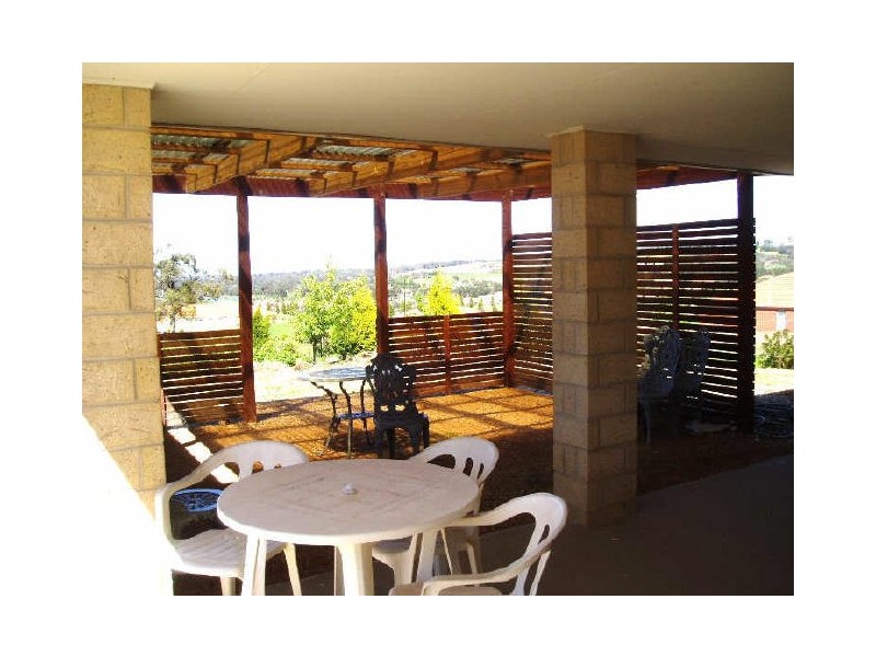 Hidden Valley VIC 3756