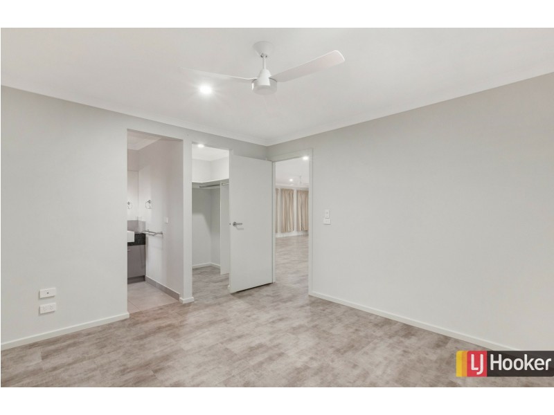 25 Berry Saltbush Drive, Wallan VIC 3756