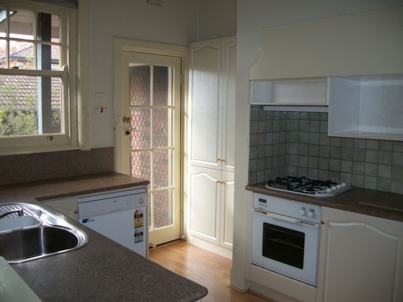 4/305 Dandenong Road, Armadale VIC 3143