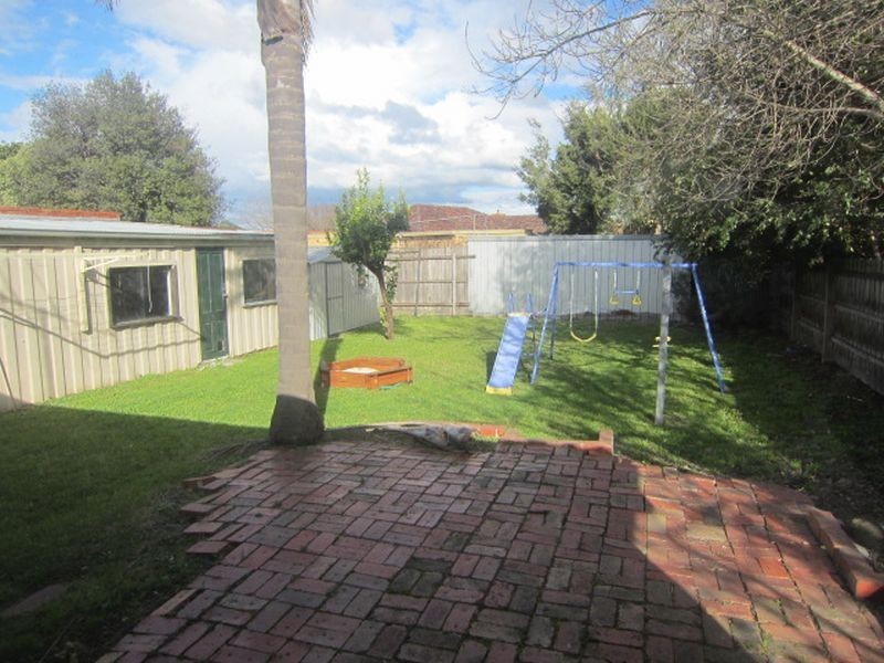 2 Highview Road, Bentleigh East VIC 3165
