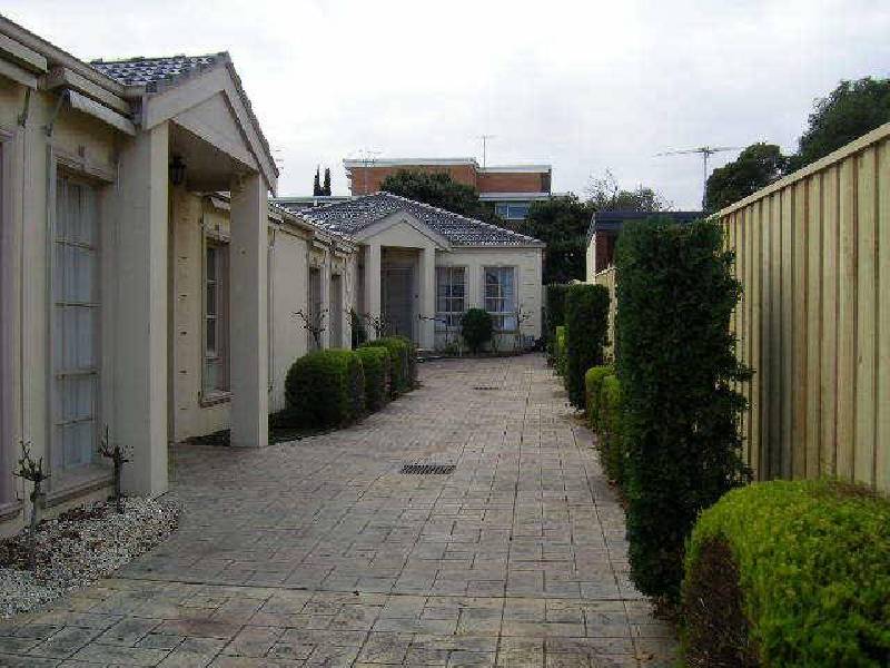 3/8 Newlyn Street, Caulfield South VIC 3162
