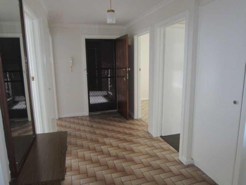 2/31 Holroyd Avenue, St Kilda East VIC 3183