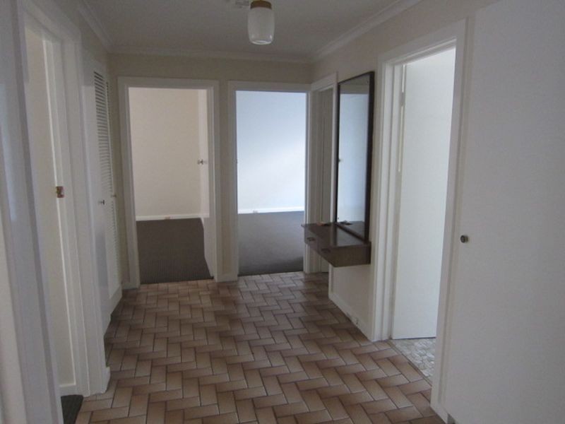 2/31 Holroyd Avenue, St Kilda East VIC 3183