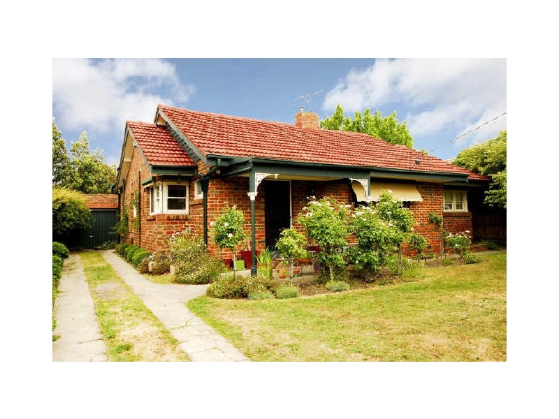 14 Howard Ave, Ormond VIC 3204
