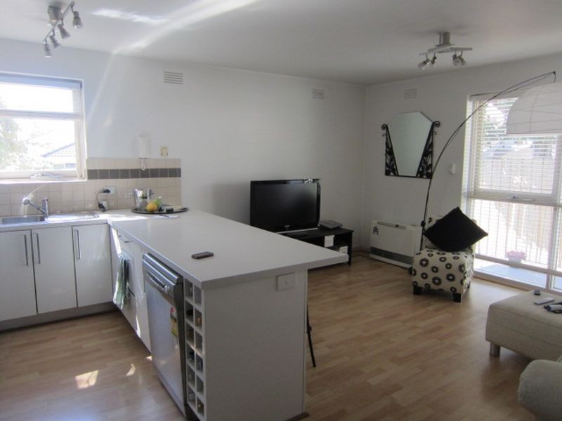 4/1207 Dandenong Road, Malvern East VIC 3145
