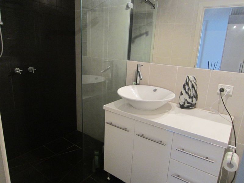 4/1207 Dandenong Road, Malvern East VIC 3145