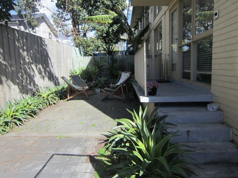 4/1207 Dandenong Road, Malvern East VIC 3145