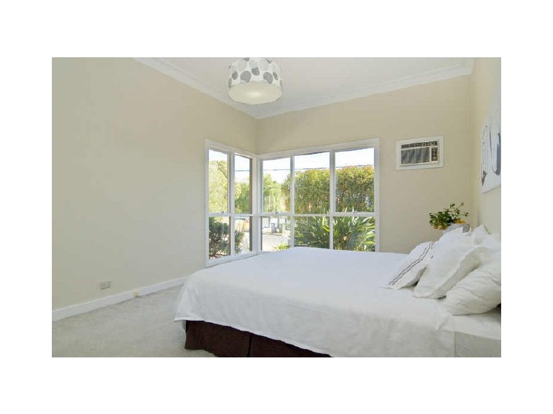 16 Norman Street, Mckinnon VIC 3204